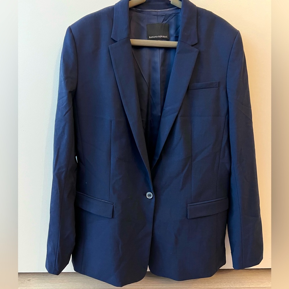 Banana Republic Navy Blue Wool blend blazer.